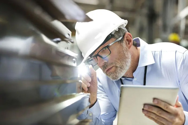 Each product undergoes thorough inspection and evaluation by the QC tester after machining